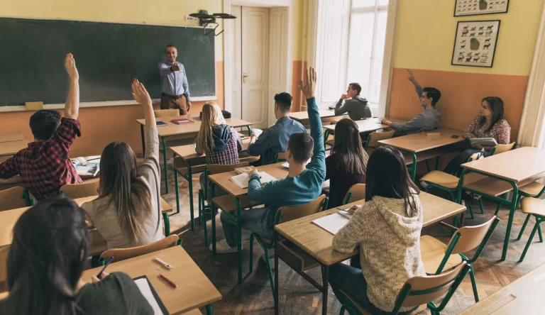 Cómo corregir errores en tus certificados de estudios a través del MINEDU